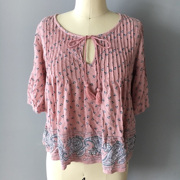 Abercrombie and Fitch Babydoll Pink Top - Picture 2 of 4